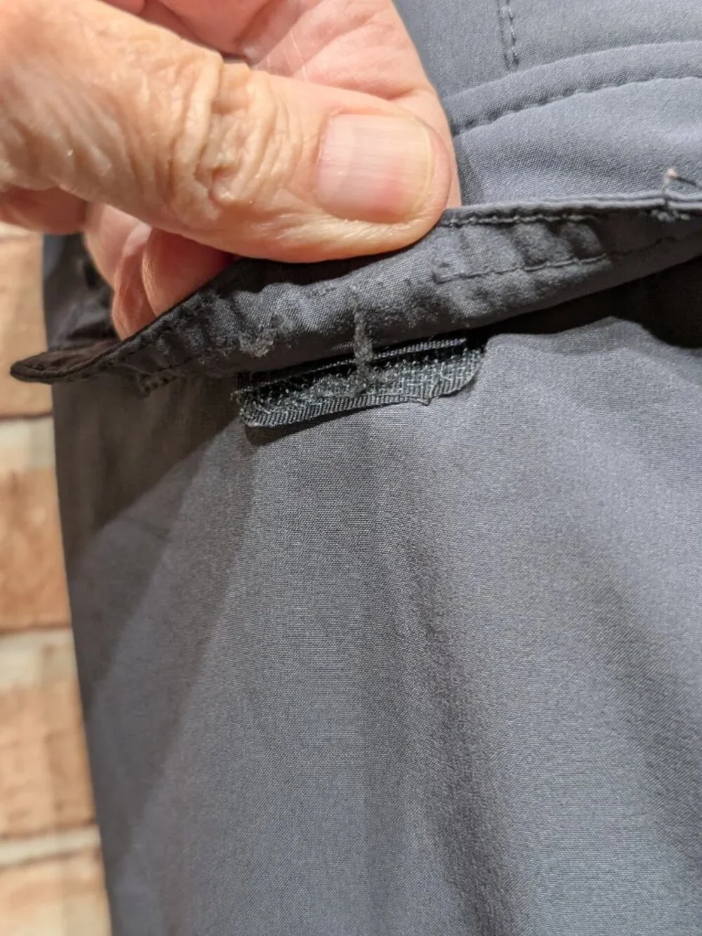 Iron Co. Men's Cargo Shorts in Charcoal Gray Size 32